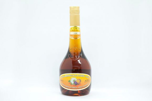 Bottle of 700ml of passion fruit liqueur