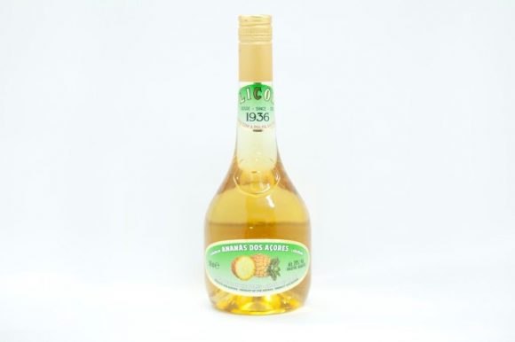 Bottle of 700ml of pineapple liqueur
