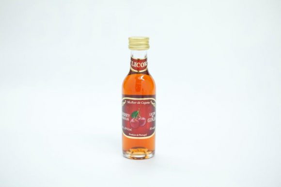 Mini bottle of 50ml of cherry liqueur