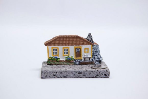 Traditional houses small paperweight