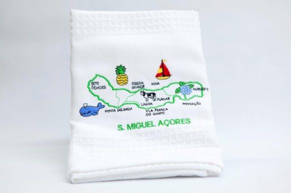 Extra cloth with sewed São Miguel’s island