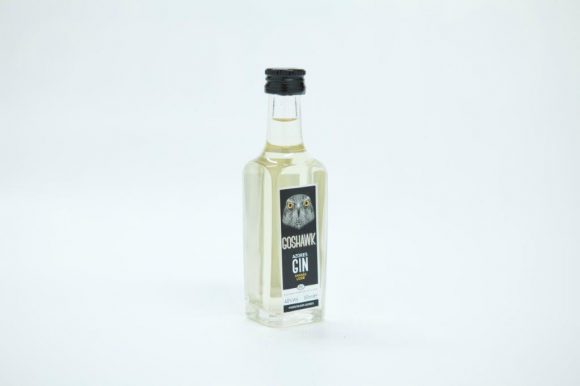 Mini bottle of 50ml of pineapple gin